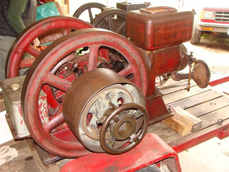 Property photo 2 - Personal Property Auction - Hit & Miss Engines, 8ft. Trailer, Zero Turn Mower, Boat, Antiques